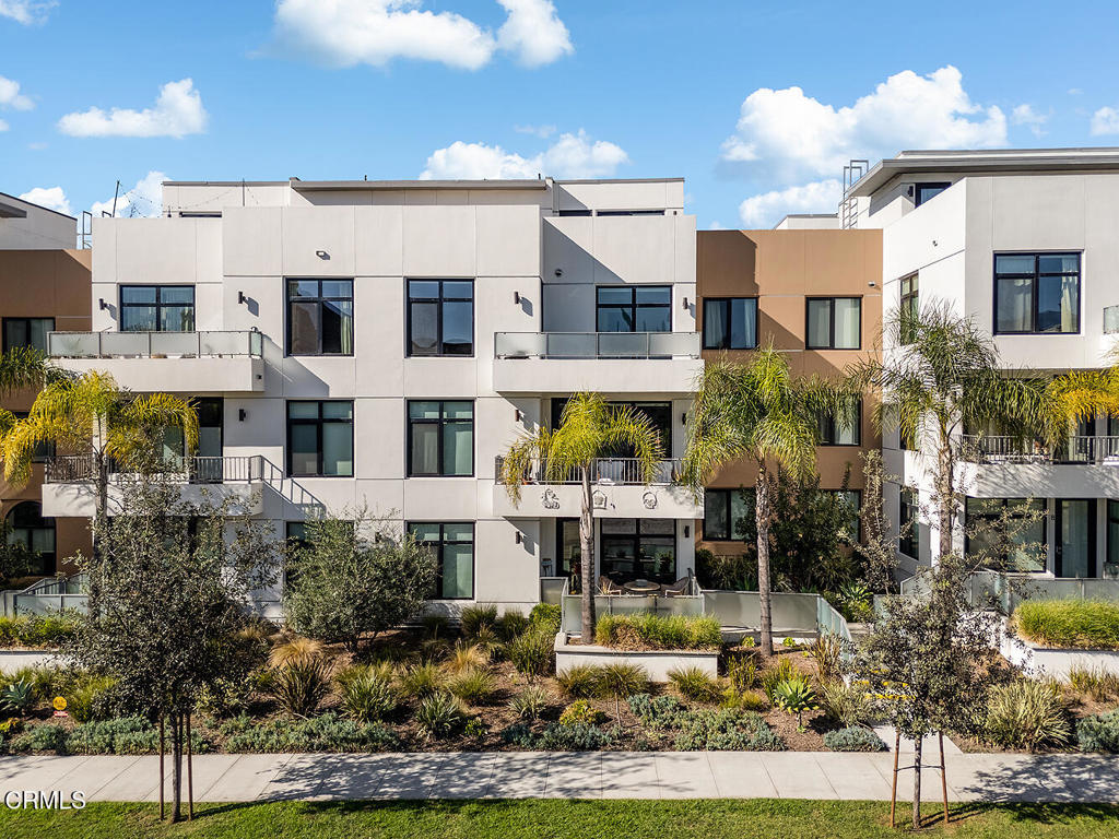 399 E Del Mar 308