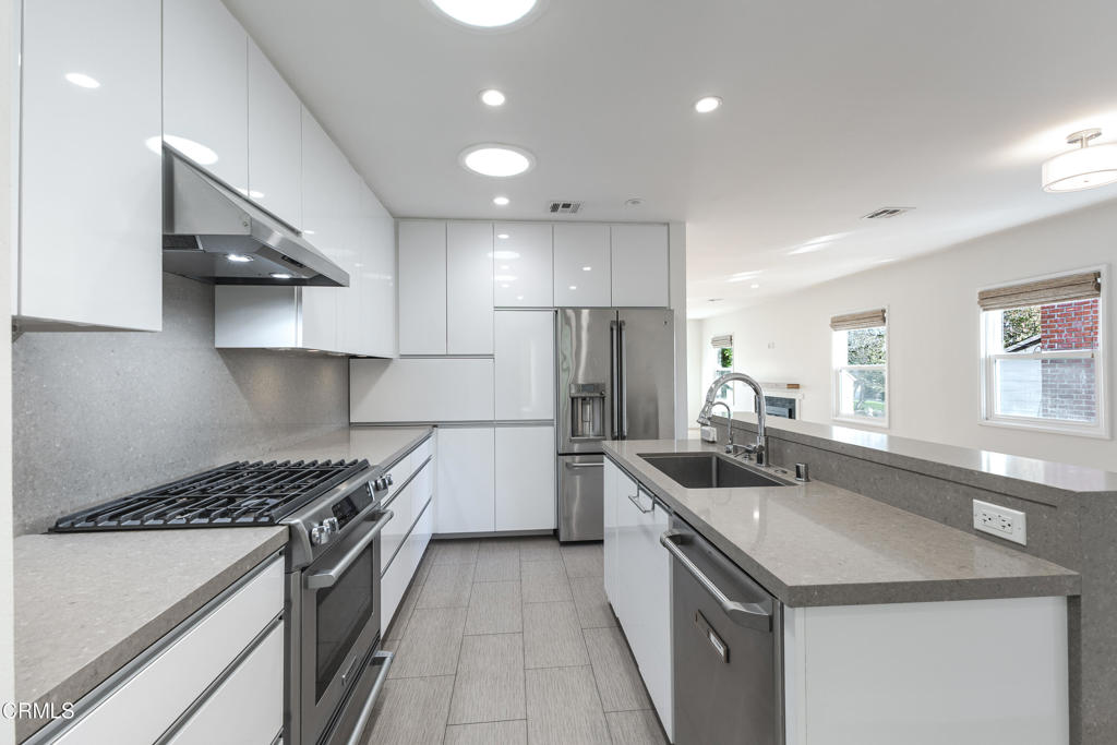 4531 El Camino Corto