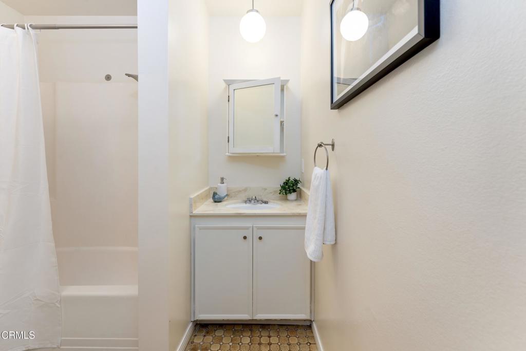 5436 Mcculloch Avenue F