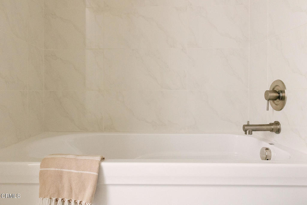 2753 Waverly Drive 302