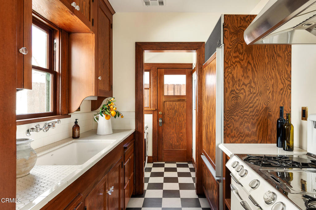 750 N North Edinburgh Avenue Avenue