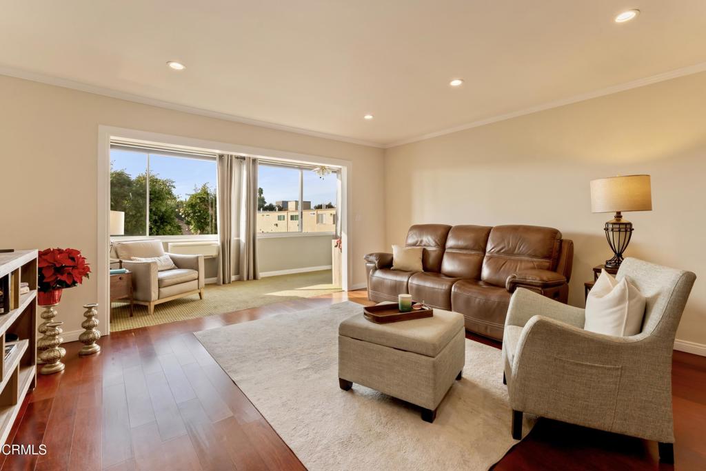 1299 Cordova Street 302