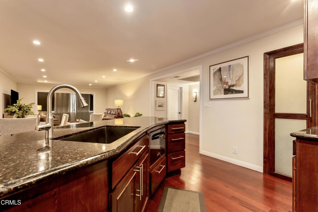 1299 Cordova Street 302