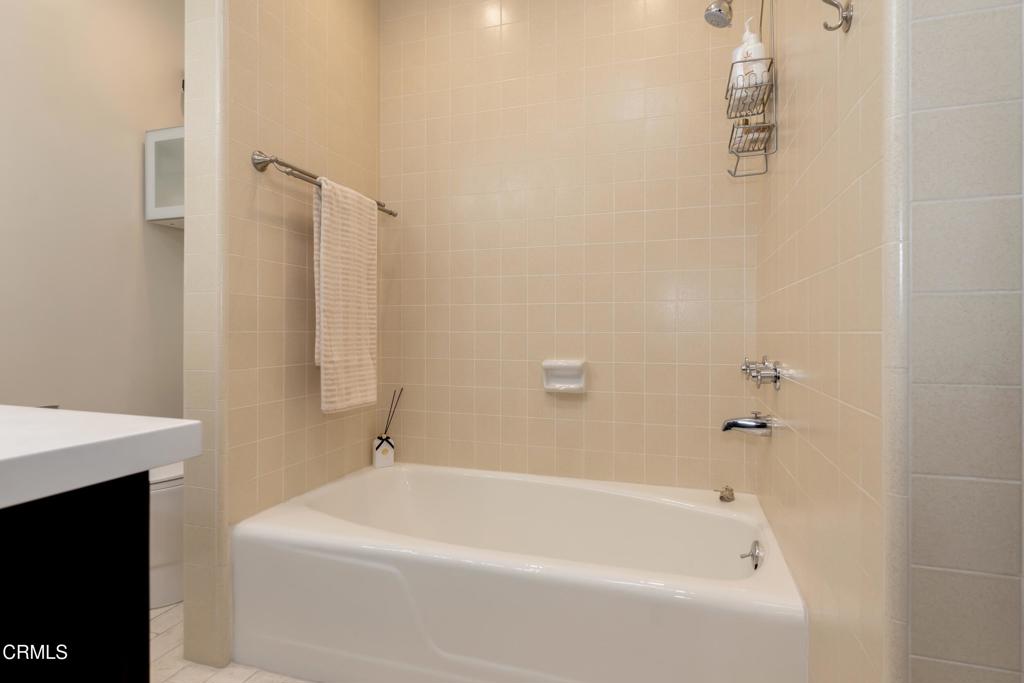 1299 Cordova Street 302