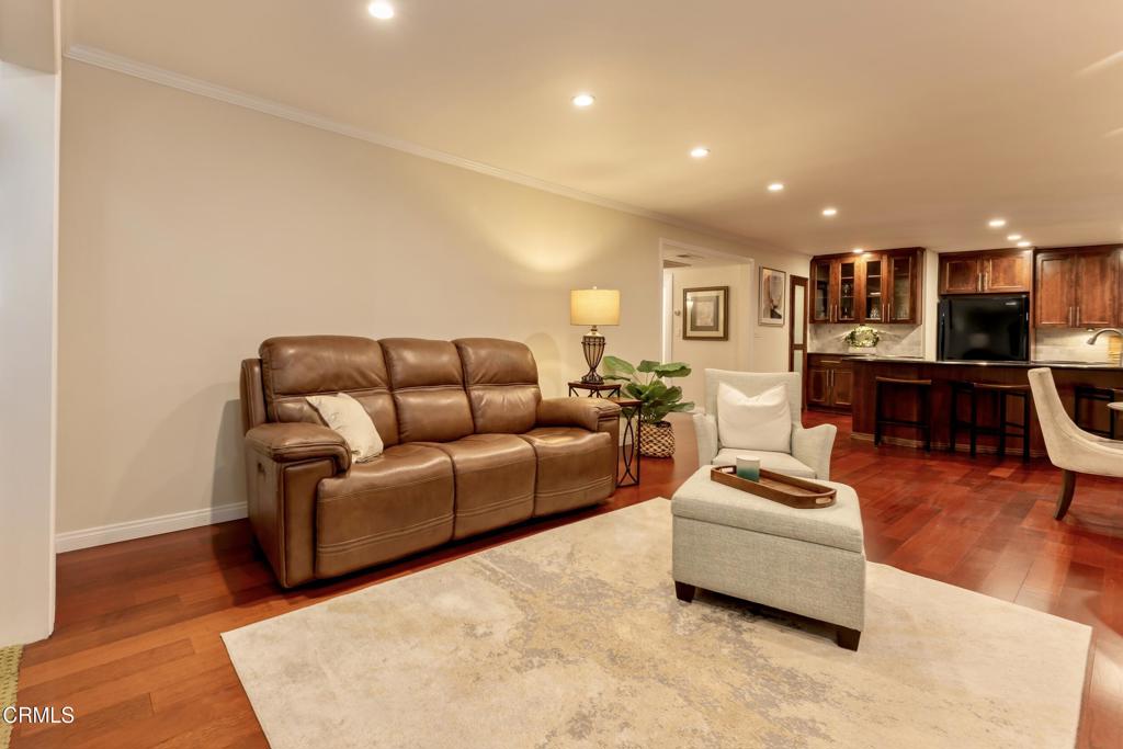 1299 Cordova Street 302