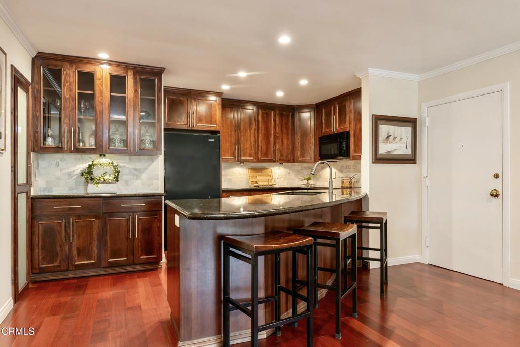 1299 Cordova Street 302