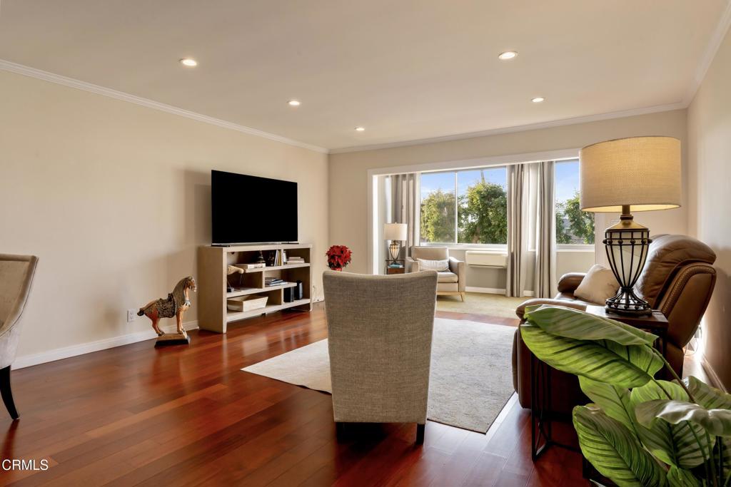 1299 Cordova Street 302