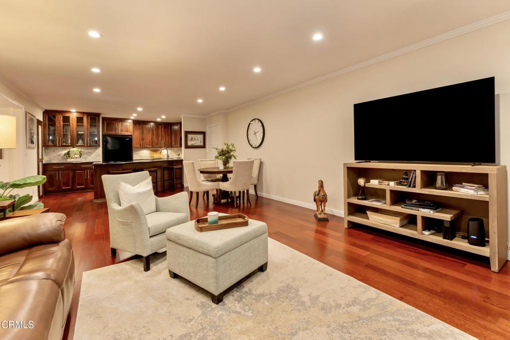 1299 Cordova Street 302