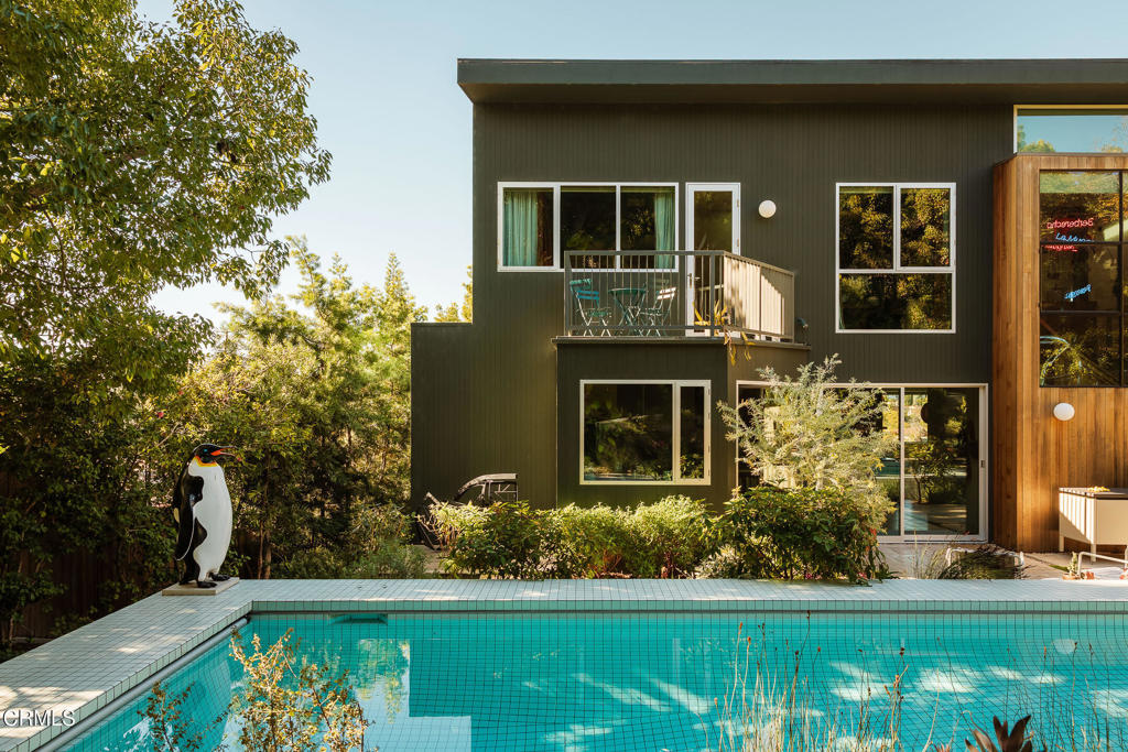 2638 Lake View Terrace E