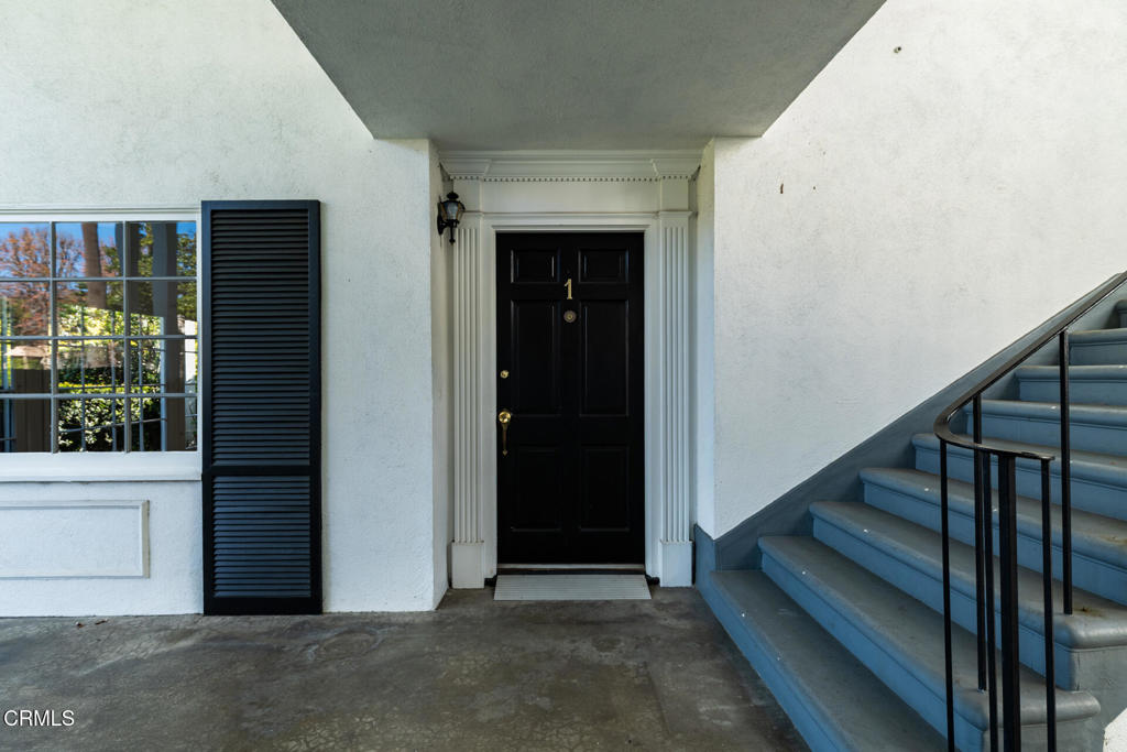 681 S Orange Grove Boulevard 1