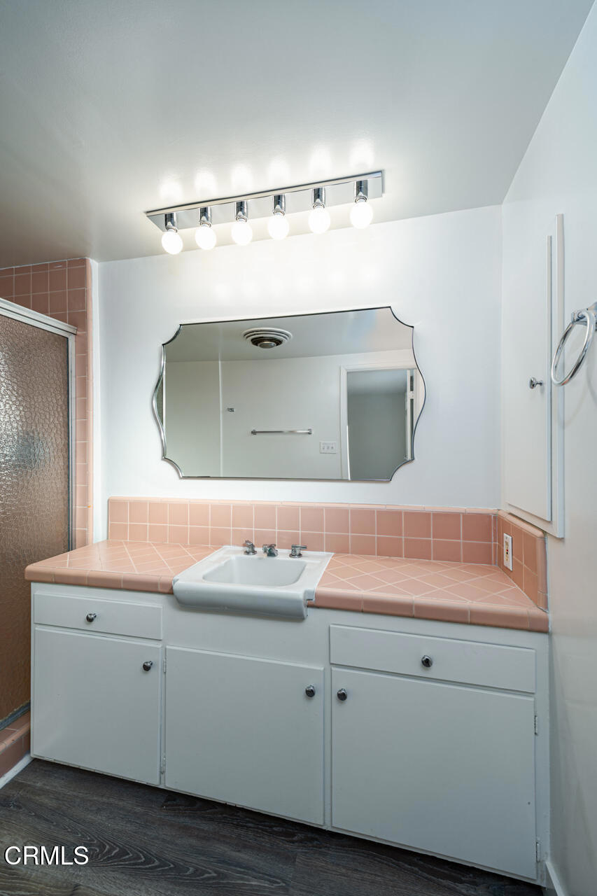 681 S Orange Grove Boulevard 1