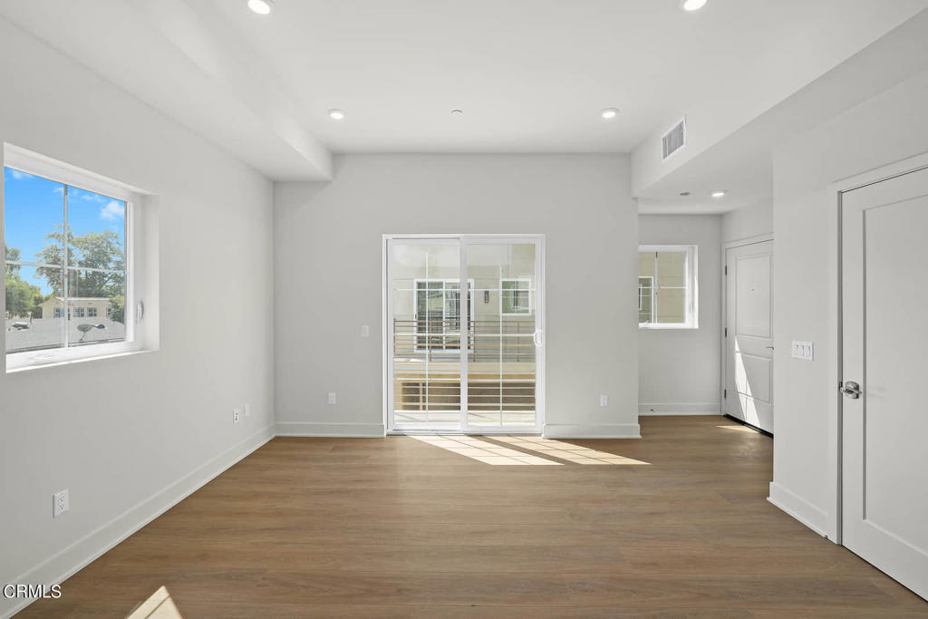 834 N Fair Oaks Avenue 108