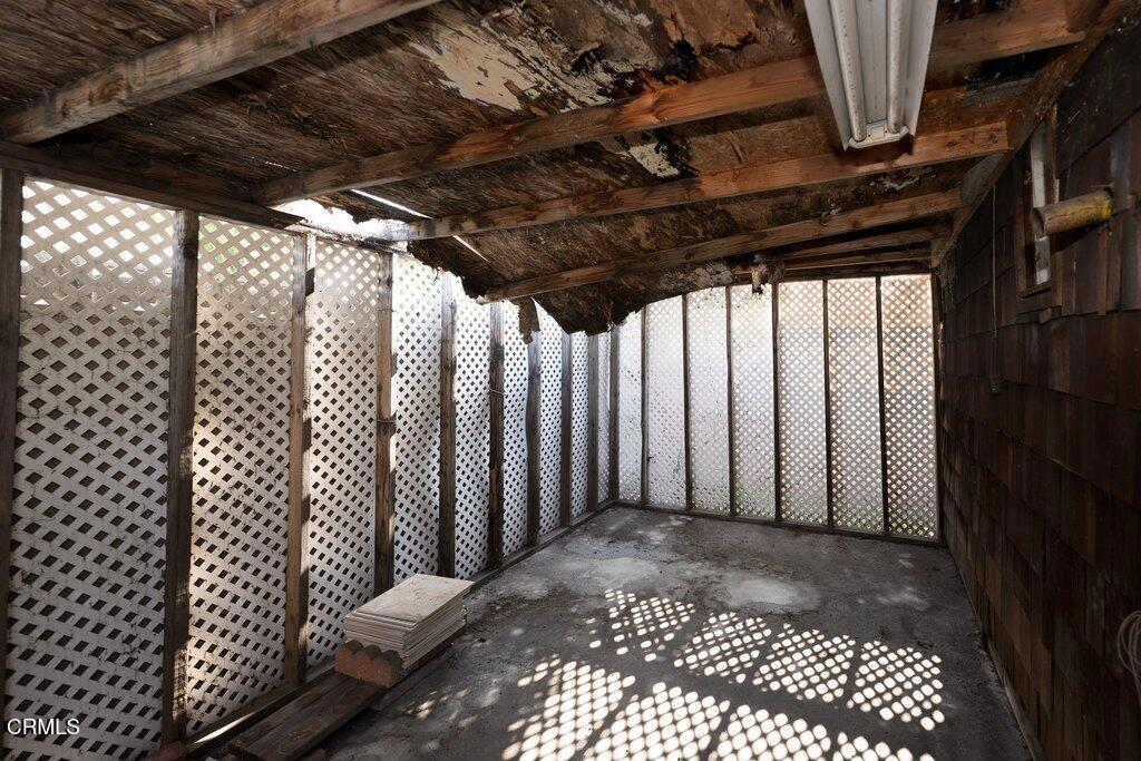 1920 N Screenland Drive