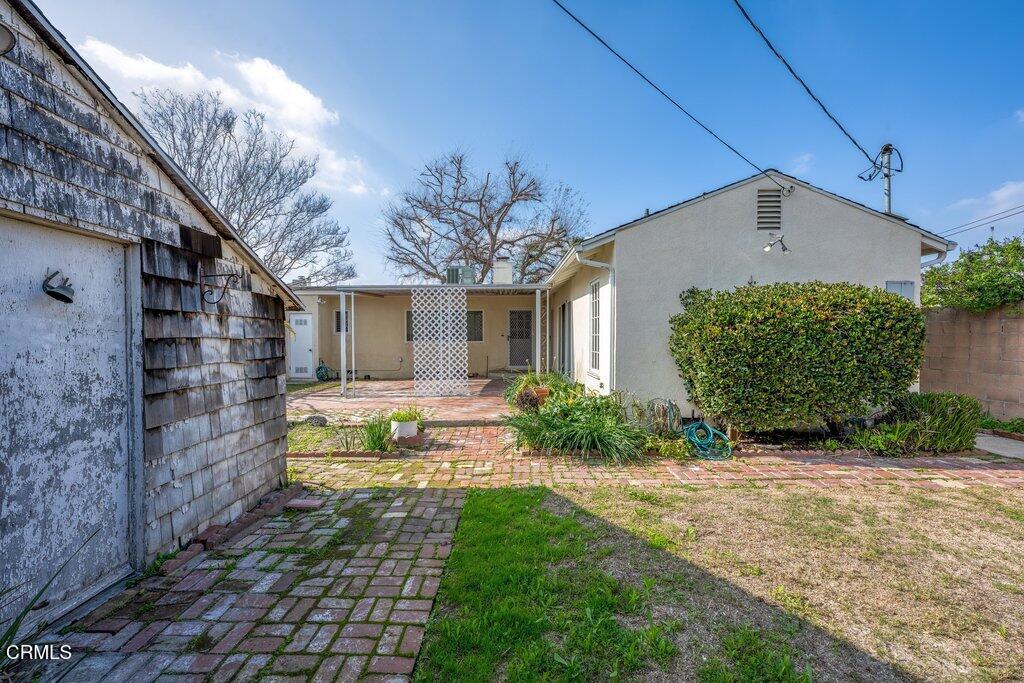 1920 N Screenland Drive