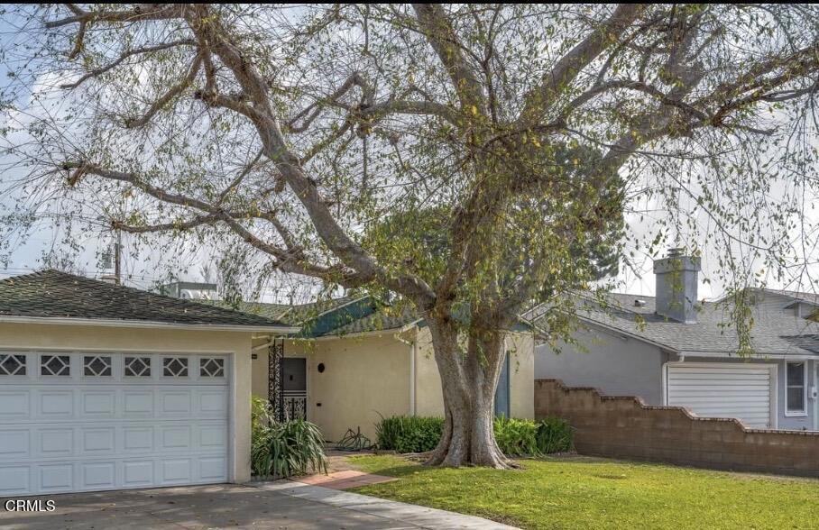 1920 N Screenland Drive