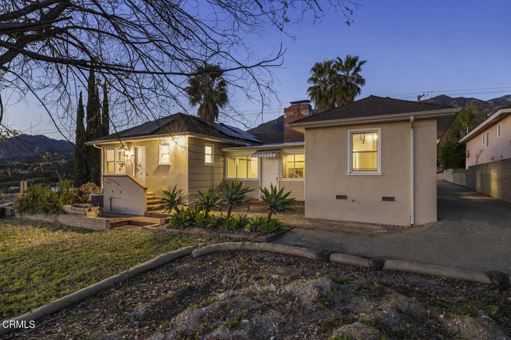 344 W Loma Alta Drive