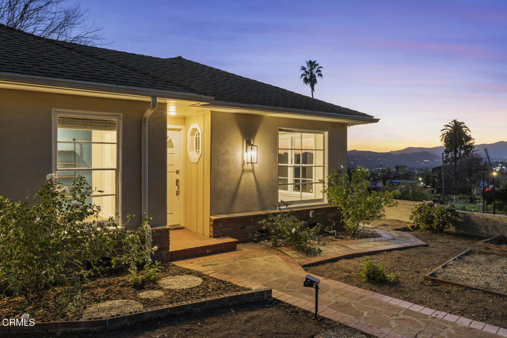 344 W Loma Alta Drive