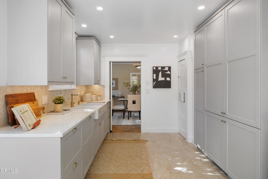 1046 N Michigan Avenue