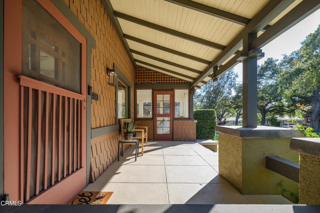 1046 N Michigan Avenue