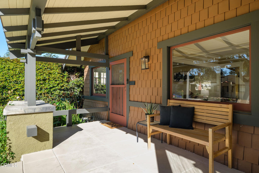 1046 N Michigan Avenue