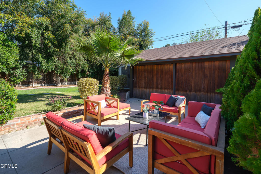 1046 N Michigan Avenue