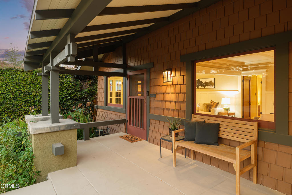 1046 N Michigan Avenue