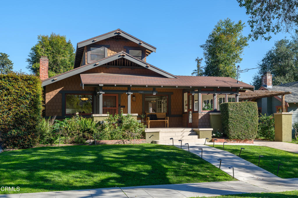 1046 N Michigan Avenue