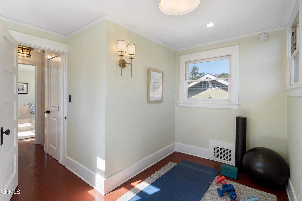 1046 N Michigan Avenue