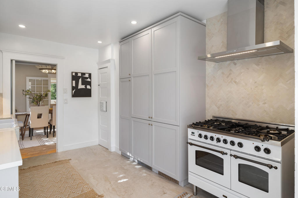 1046 N Michigan Avenue