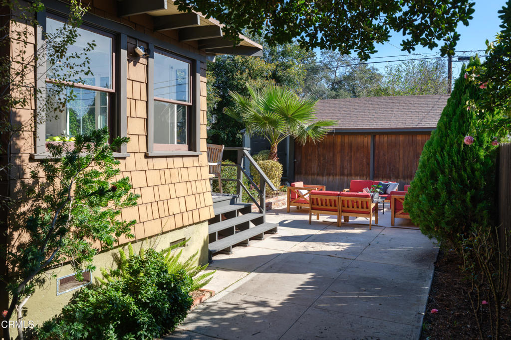 1046 N Michigan Avenue