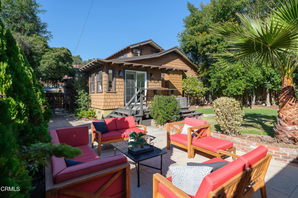 1046 N Michigan Avenue