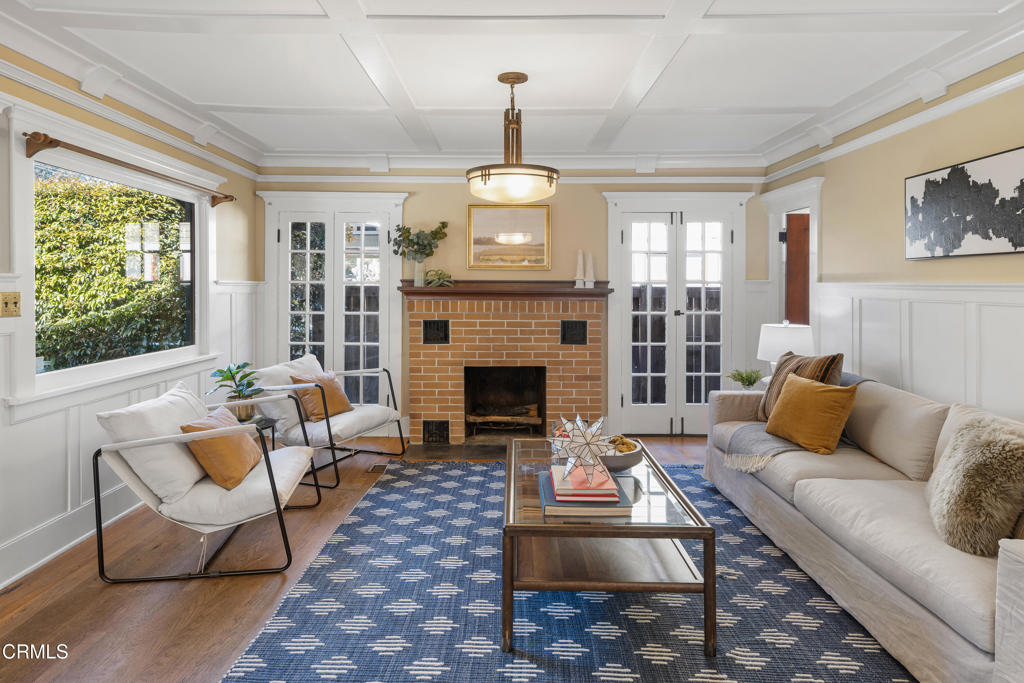 1046 N Michigan Avenue