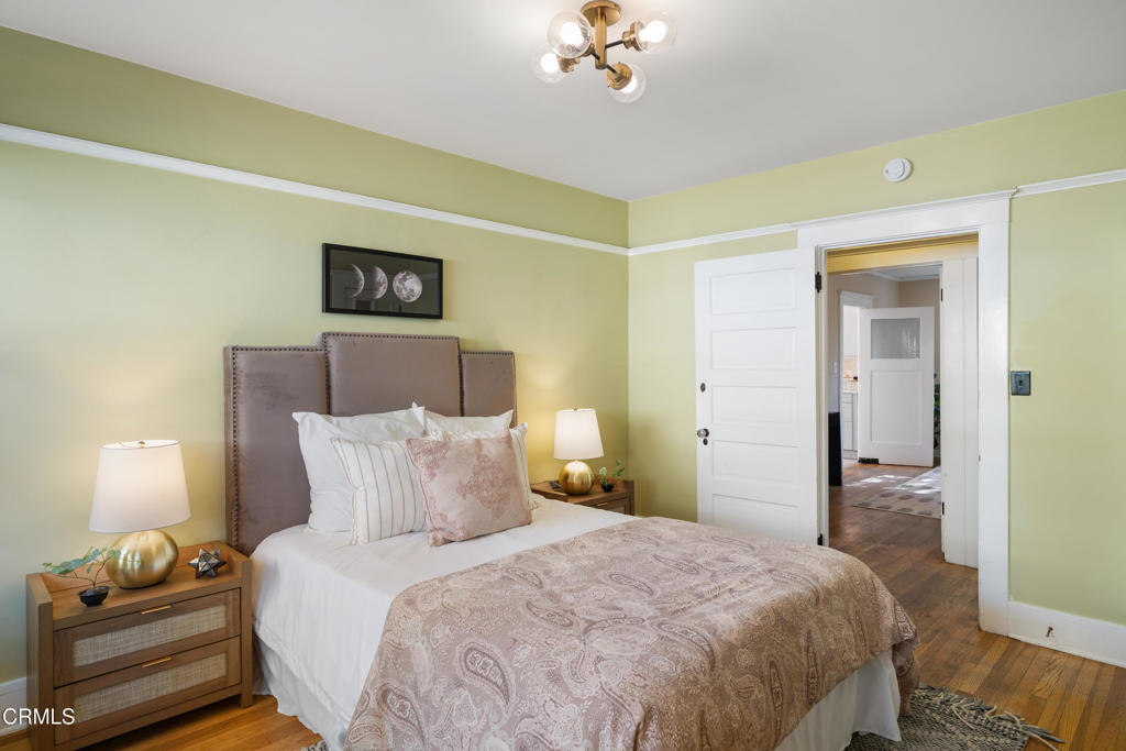 1046 N Michigan Avenue