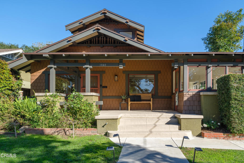 1046 N Michigan Avenue