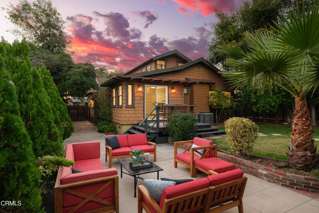 1046 N Michigan Avenue