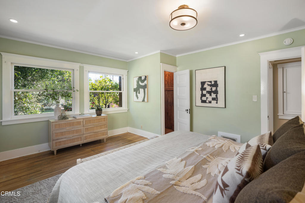 1046 N Michigan Avenue