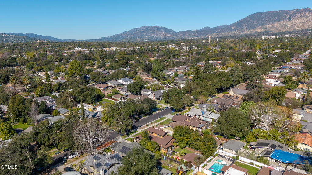 1046 N Michigan Avenue