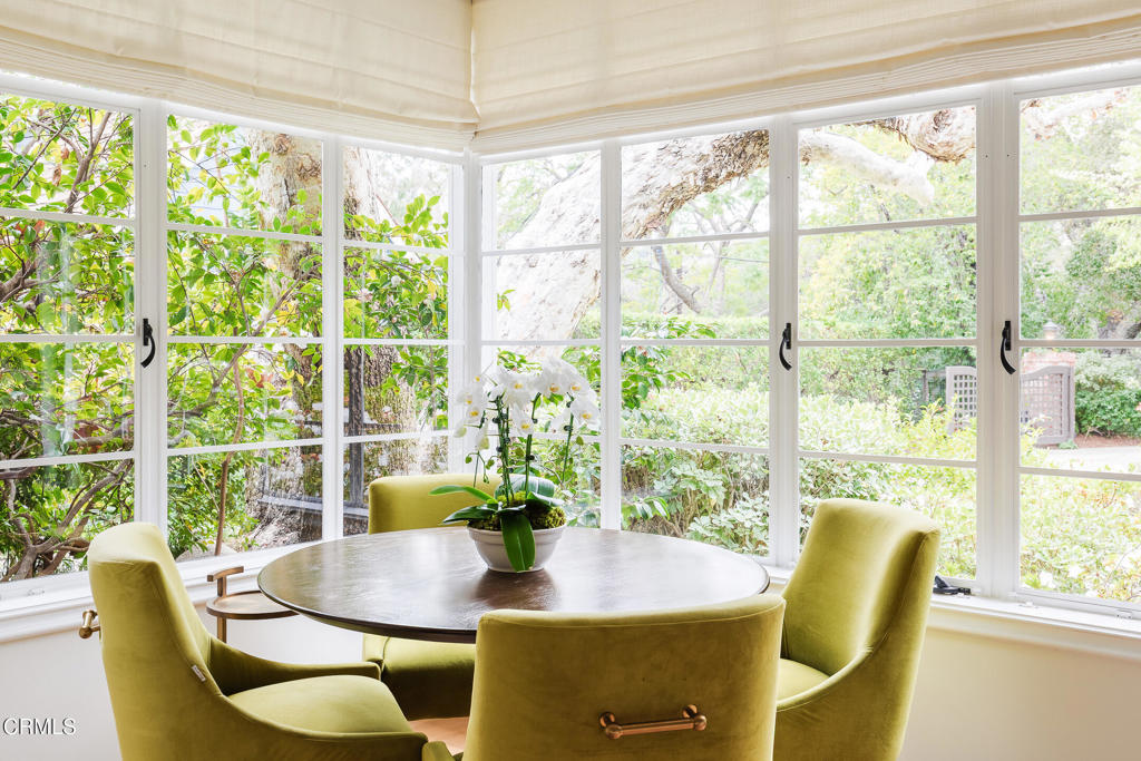 154 S Arroyo Boulevard