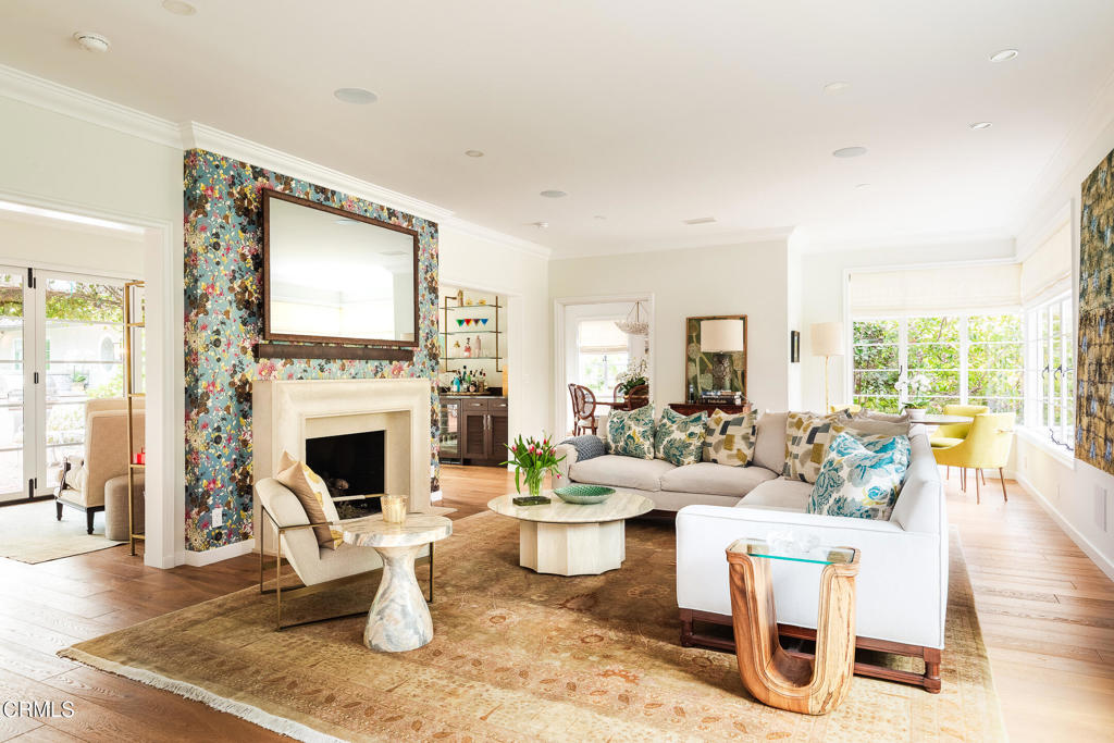 154 S Arroyo Boulevard