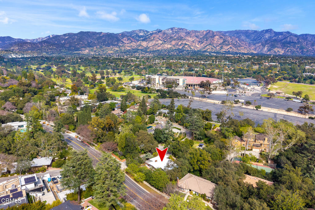 680 Linda Vista Avenue