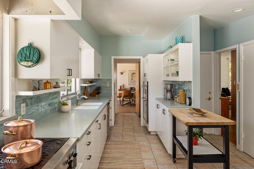 680 Linda Vista Avenue