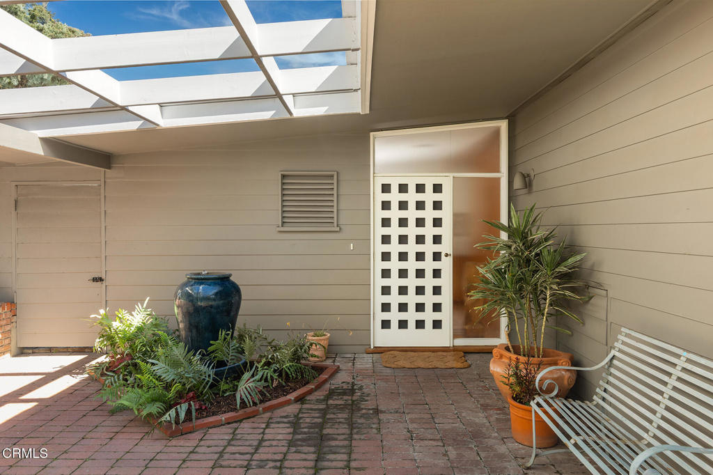 680 Linda Vista Avenue