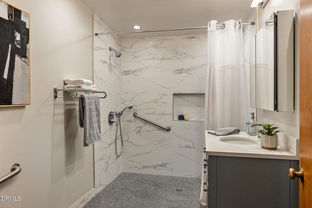 680 Linda Vista Avenue