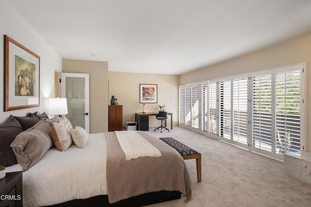 1 S Orange Grove Boulevard 1