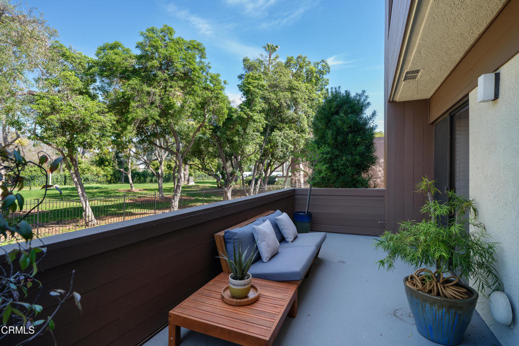 1 S Orange Grove Boulevard 1