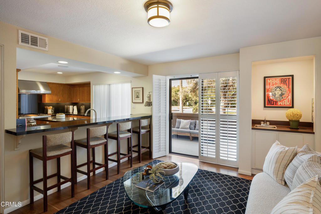 1 S Orange Grove Boulevard 1