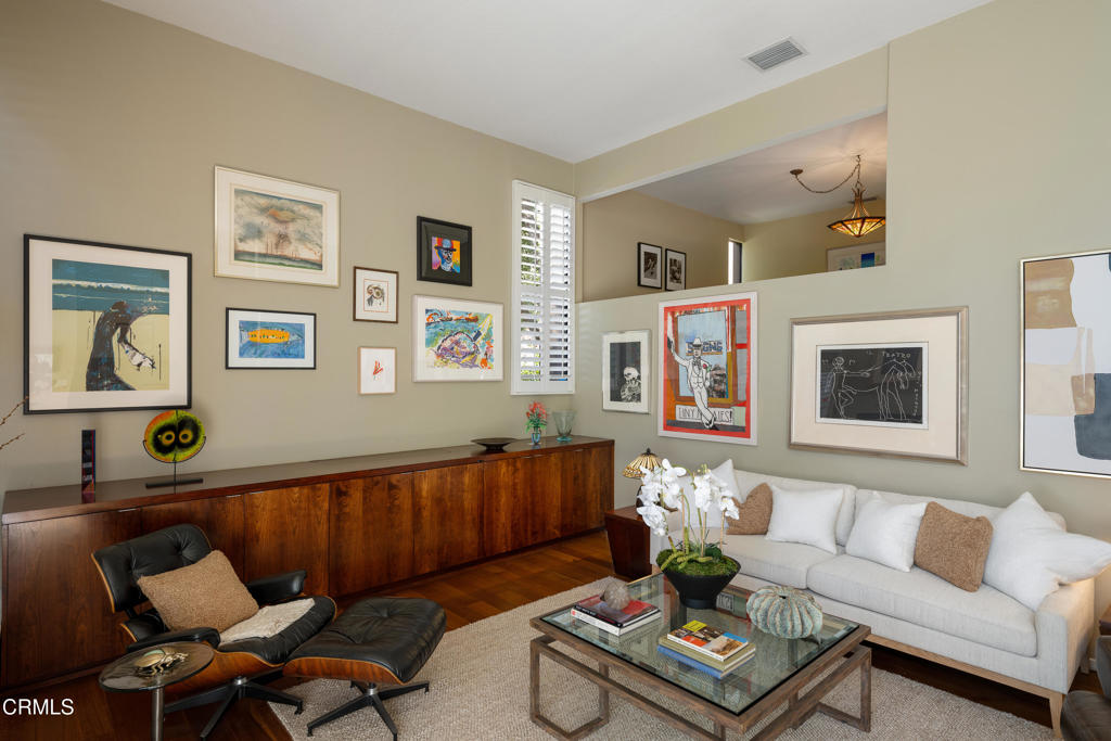 1 S Orange Grove Boulevard 1