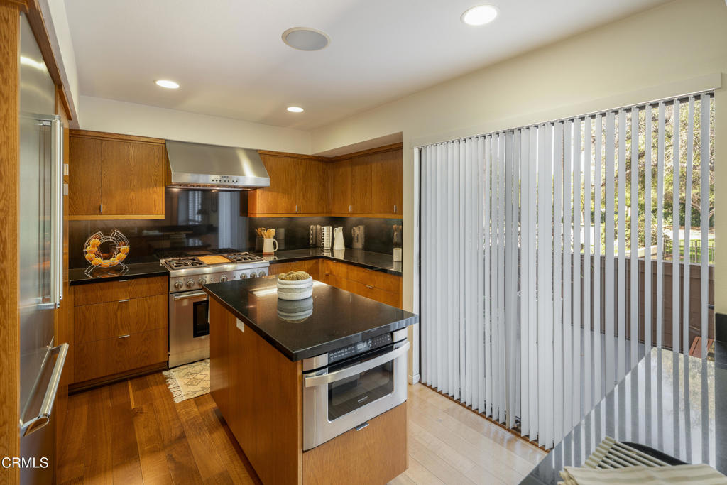1 S Orange Grove Boulevard 1
