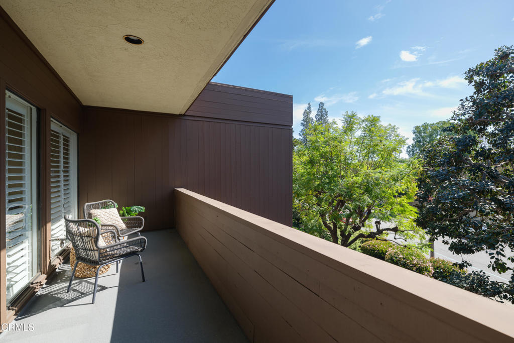 1 S Orange Grove Boulevard 1