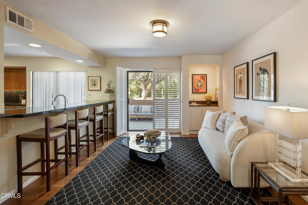 1 S Orange Grove Boulevard 1